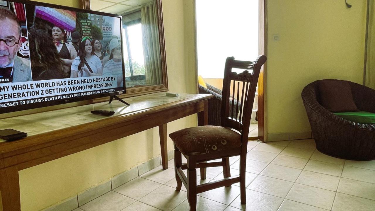 Hotel Les Polygones كريبي المظهر الخارجي الصورة