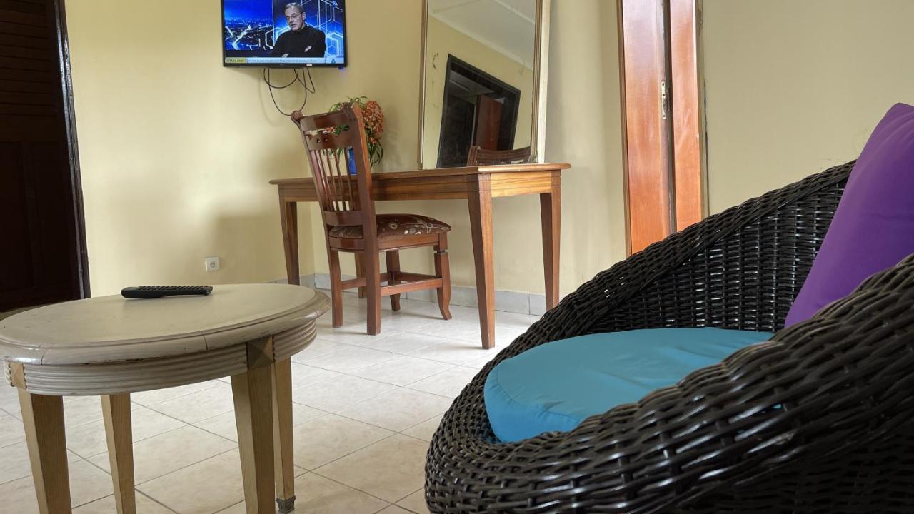 Hotel Les Polygones كريبي المظهر الخارجي الصورة