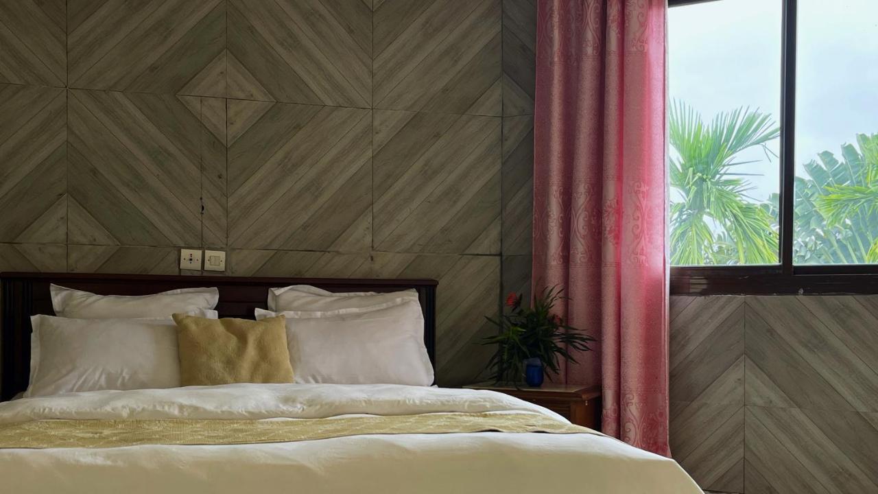 Hotel Les Polygones كريبي المظهر الخارجي الصورة