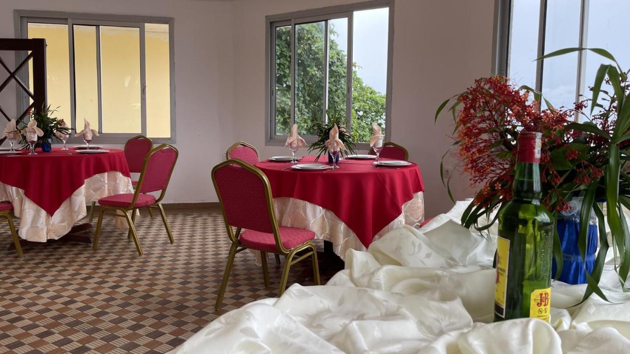 Hotel Les Polygones كريبي المظهر الخارجي الصورة