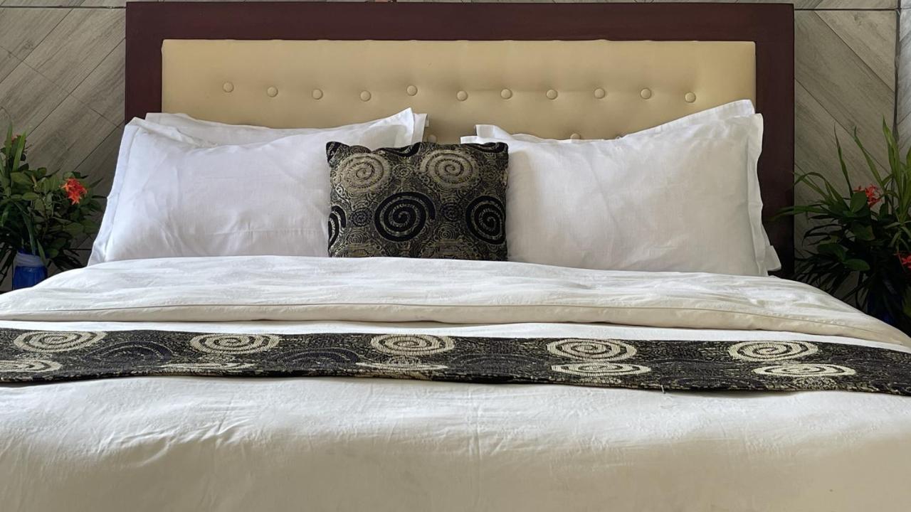 Hotel Les Polygones كريبي المظهر الخارجي الصورة