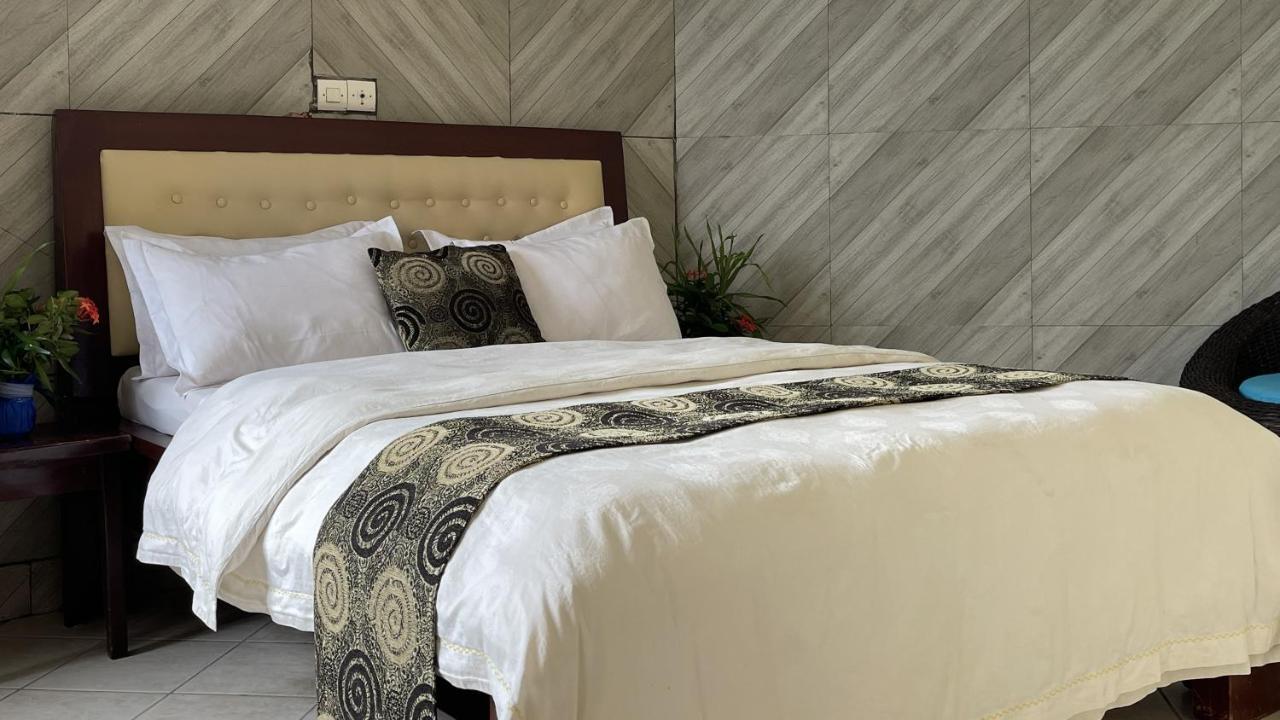 Hotel Les Polygones كريبي المظهر الخارجي الصورة